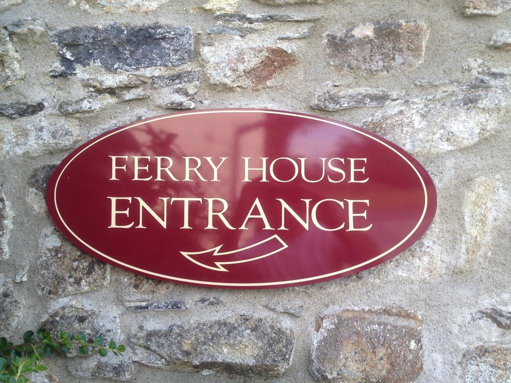 Ferry House Holidays New Ross Eksteriør billede